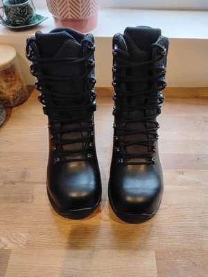 Jolly Safety Boots Size 7 - Image 1 of 4