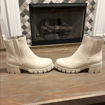 Botas Chelsea MIA con suela gruesa crema talla 8,5 nuevas sin caja Foto 1 de 4