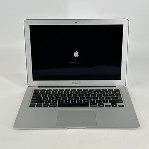 MacBook Air 13 Silver 2017 1.8 GHz Intel Core i5 8GB 128GB SSD Light White Spots - Picture 1 of 14