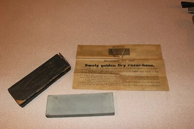 VINTAGE CARBORUNDUM RAZOR HONE by Carborundum Co, Niagara Falls, NY ORIGINAL BOX - Image 1 of 4