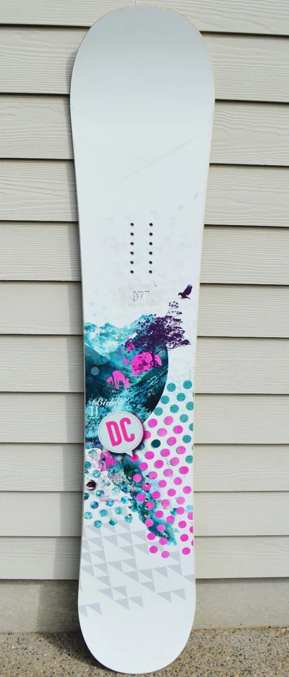 MUJER DC BIDDY SNOWBOARD $350 151CM Demo gama media flex astro camber core Foto 1 de 4