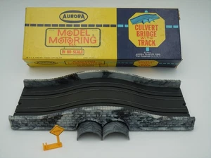 AURORA TJET CULVERT BRIDGE W/ TRACK W/ BUMP SIGN & HRDW ~ MINT-NEW IN BOX - Picture 1 of 5