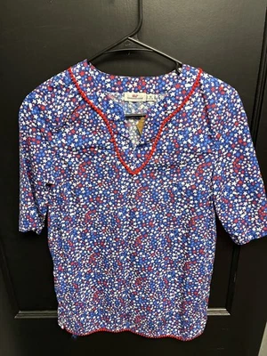 Camisa para niñas Vineyard Vines rojo/blanco/azul estrellas manga corta cuello en V - talla M Foto 1 de 3