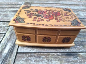 Vintage Wooden Hand Carved Box Flowers Butterfly's Light Wood - Picture 1 of 8