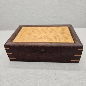 Vintage Nussbaum, Ahorn, Eiche Holz aufklappbar Schmuck Schmuckschatulle 6."x4."x2" - Bild 1 von 12