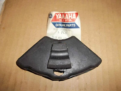 AMORTIGUADOR BUJE RUEDA TRASERA YAMAHA DS6 R5 YR1 YR2 R3 NOS OEM 168-25364-00-00 Foto 1 de 4