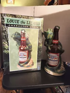 Budweiser Louie The Lizard Beer Stein con scatola originale e certificato di autenticità vintage 1997 - Foto 1 di 5