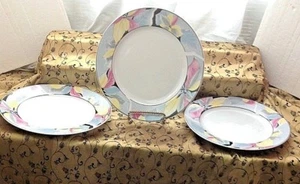 3 Lynns Fine China Pearl Alice Lily Blue Ring Floral 10-1/2" SPEISETELLER   - Bild 1 von 11