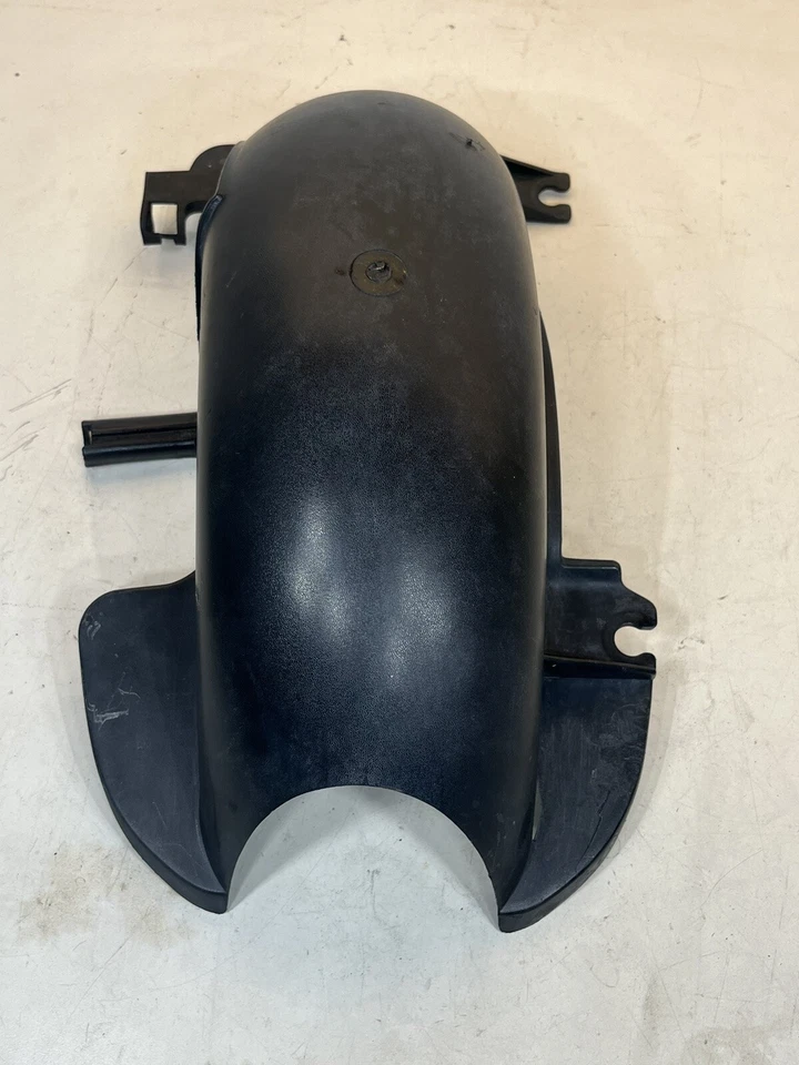 04-09 雅马哈 YJ 125 Vino 125 滑板车后背内挡泥板原始设备制造商 4TE-F1611-02-00 — 第 1/4 张图片