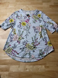 West Loop Floral Women's Sz M Tunic Top Blouse Bow Sleeve Pale Blue Multicolor - Picture 1 of 6