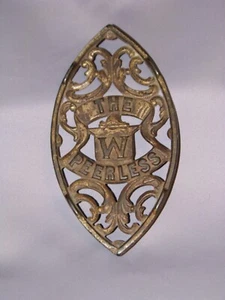 Vintage W Monogram with Running Fox Cast Iron Sad Iron Trivet The Peerless - Picture 1 of 4