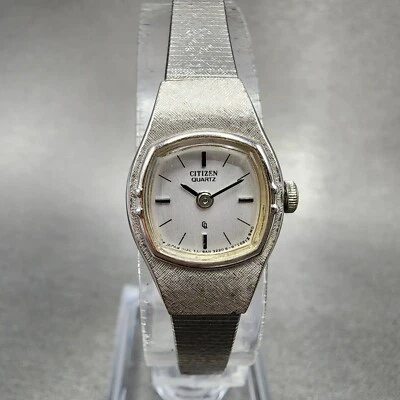 Reloj Citizen CQ Mujer 16mm Esfera Plateada Tono Plateado Cuadrado 3220-891481 Nuevo Batt Foto 1 de 4