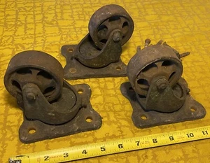 Vintage Set Of 3 Bassick Casters # 379 Swivel 3" Cast Iron Wheel - Picture 1 of 13