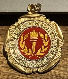 Warner Holidays Medal - Olympics Medallion - Picture 1 of 2