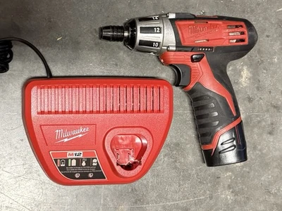 MILWAUKEE - 2401-20 compact Driver 12volts - Image 1 of 3