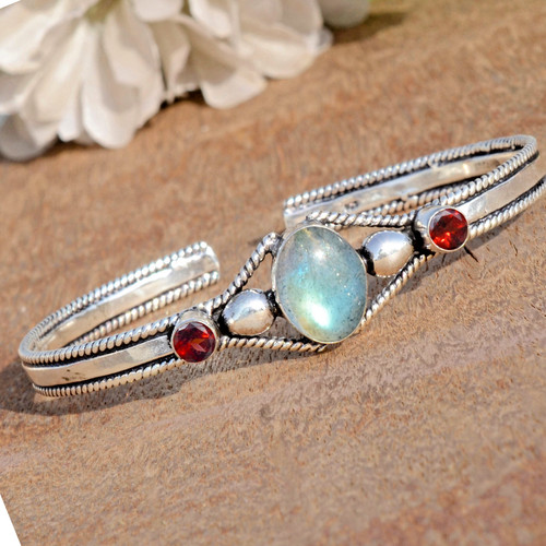 VALENTINO Bracciale in argento sterling 925 taglio labradorite e granato blu fuoco
