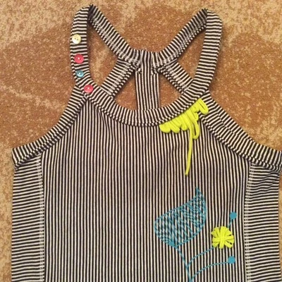 NWT Girls funky summer top. Size 9-10. Cotton  - Image 1 of 4