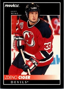 1992-93 Pinnacle - #302 Zdeno Ciger - Picture 1 of 2