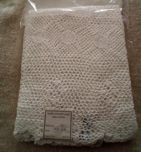 Topper de encaje cuadrado blanco 45" ganchillo a mano, nuevo - Imagen 1 de 2