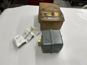 NUEVO Interruptor de Presión Square D 9013-853AS Serie C - Imagen 1 de 4