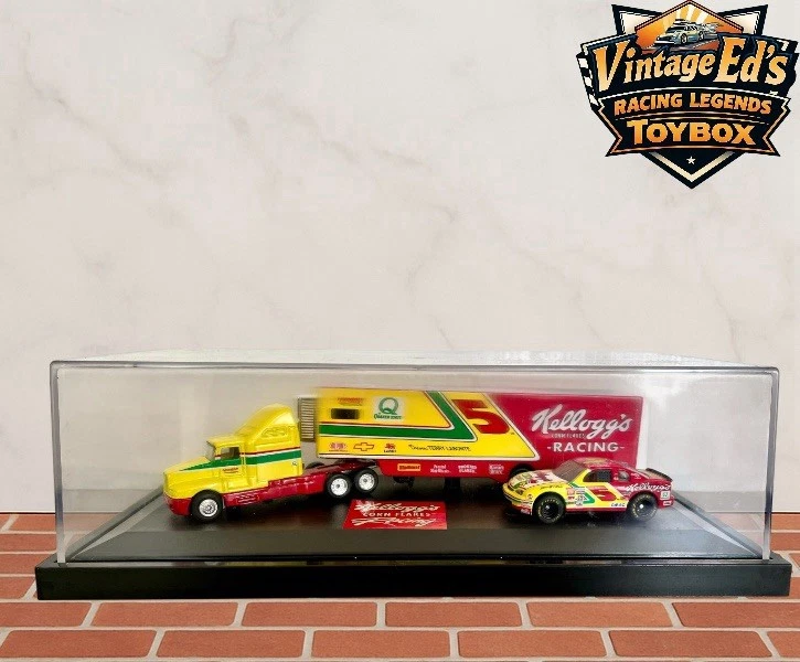 1997 MATCHBOX KELLOGG'S CORN FLAKES RACING - 18 WHEELER  AND CAR - LTD EDITION. - Image 1 of 4
