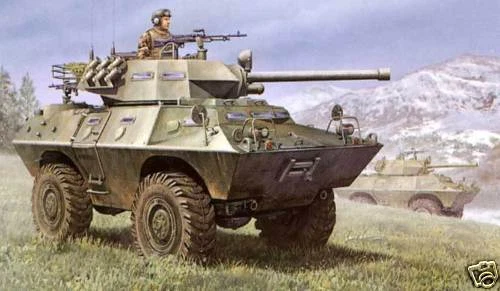 Hobbyboss LAV-150 APC Char à Roues 90mm Mecar Pistolet 1:3 5 Modèle-kit Neuf — 第 1/1 张图片