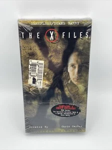 NEW SEALED VHS - THE X-FILES: SLEEPLESS/DUANE BARRY VHS 1997 Mulder Scully - Picture 1 of 13