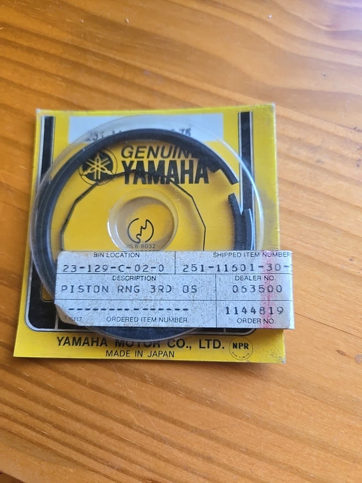 NOS Yamaha # 251-11601-30-00 JUEGO DE ANILLOS DE PISTÓN 3er sistema operativo, CT1 ATM1 AT1 AT1 MX Y1600 Foto 1 de 1