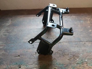 Hilfsrahmen hinten Halterung Griffe Honda Deauville NT650V4 Baujahr 2004 - Bild 1 von 3