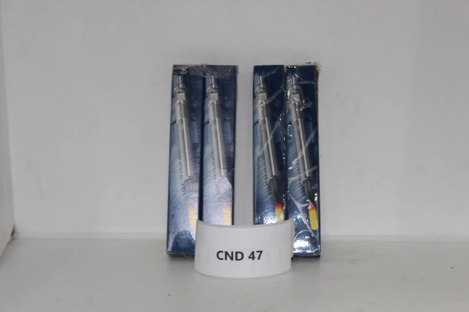 KIT 4 CANDELETTE PER FIAT GRANDE PUNTO (199) 1.3 MJT PANDA (169) 500 (312) BOSCH Foto 1 de 2