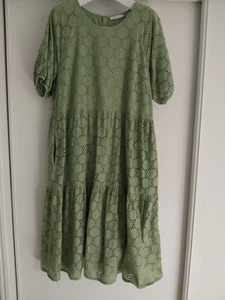 Regatta Broderie Anglaise Dress, Apple Colour Lined with Pockets Sz 12 - Picture 1 of 13