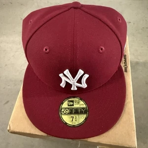 New Era 59FIFTY New York Yankees Fitted Hat 7 3/4 Cardinal Red MLB Cap NWT - Picture 1 of 6