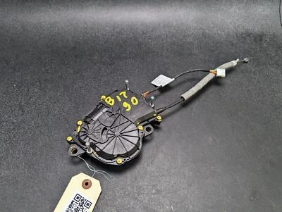 Actuador de bloqueo de puerta trasera 2018 BMW X1 51247374006 2016 2017 2020 2021 Foto 1 de 4