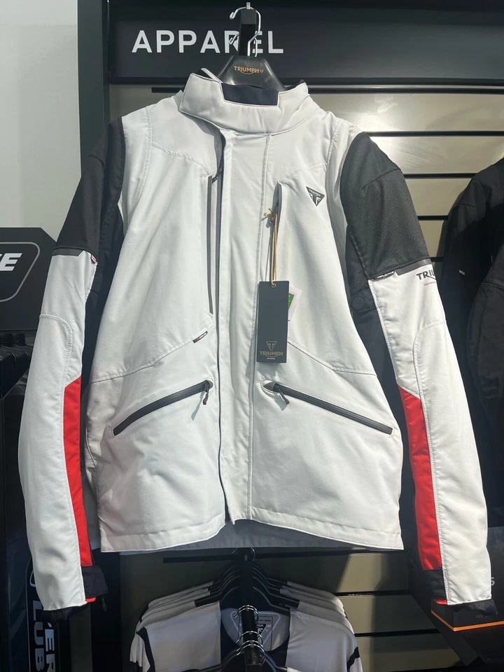 CHAQUETA TRIUMPH CRANBOURNE LITE BLANCA - HOMBRE - MTPS2343 Foto 1 de 1