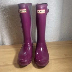 Hunter Violet Rain Boots Girls Sz 4 Worn Once - Picture 1 of 12