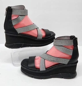 SOREL Joanie III Sport Strap Womens Sz 8.5 M Black White Wedge Heel Zip Sandals - Picture 1 of 12