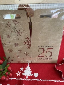 East of India "Do not open until 25 December" giftbox Christmas new - Picture 1 of 1