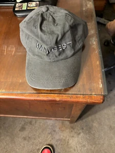 Manifest TV Serie Rare Promo Mütze Staffel 1 Zeitreise The WB Netzwerk selten neu - Bild 1 von 4