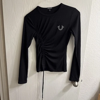 Nuevo sin etiquetas Top acanalado de manga larga con logotipo True Religion para mujer con cordón pequeño Foto 1 de 4