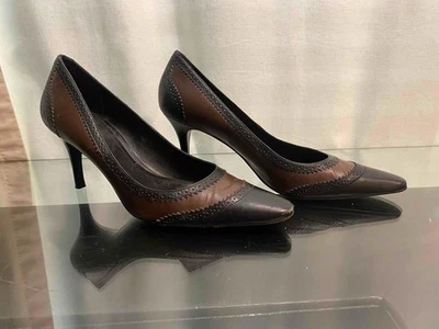 LAUREN RALPH LAUREN 8.5 B Zapatos de salón de cuero negro y marrón punta de aguja Tacones de 3" Foto 1 de 4