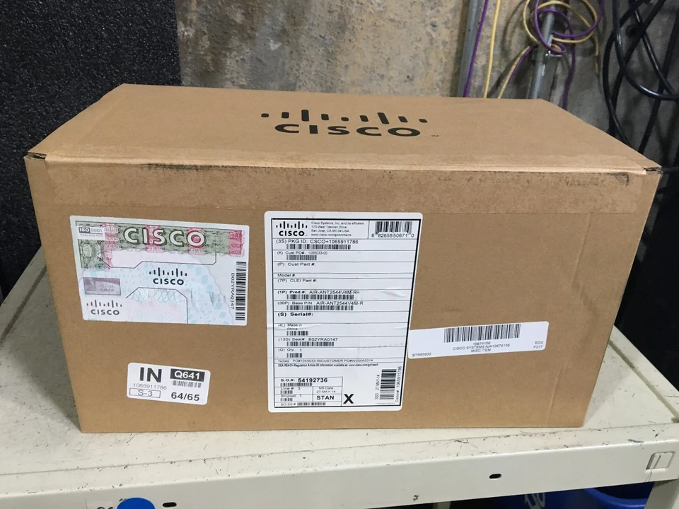 Cisco Aironet Dual-Band MIMO Omnidirectional Antenna AIR-ANT2544V4M-R - Image 1 of 1