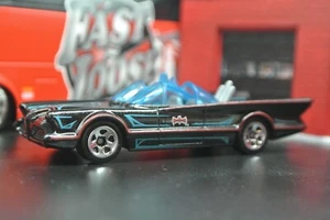Hot Wheels 1966 TV-Serie Batmobil - Batman - Bild 1 von 2