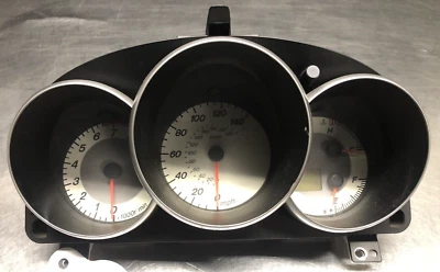 Cuadro medidor velocímetro instrumento Mazda 3 2.0 M/T 2007-2009 Foto 1 de 4