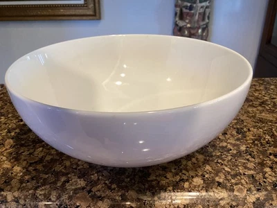 Juego de 4 cuencos grandes de sopa-ensalada-cereal blancos de 7" CRATE & BARREL Foto 1 de 4