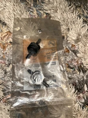 Bloco de junção para lavadora de para-brisa International/Navistar 437691C1 novo na caixa pacote com 2 - Imagem 1 de 2