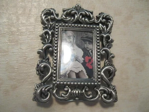MARCO DE FOTOS INDEPENDIENTE DE PELTRE MINIATURA VINTAGE 3" X 2" - Imagen 1 de 2