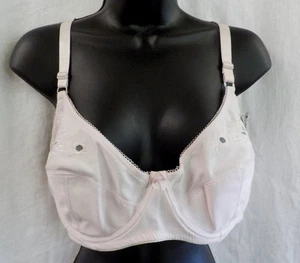 Inteco Bra Size 42DD NWT Pink Embroidery Lace Full Cover Nylon Spandex Wired - Picture 1 of 8