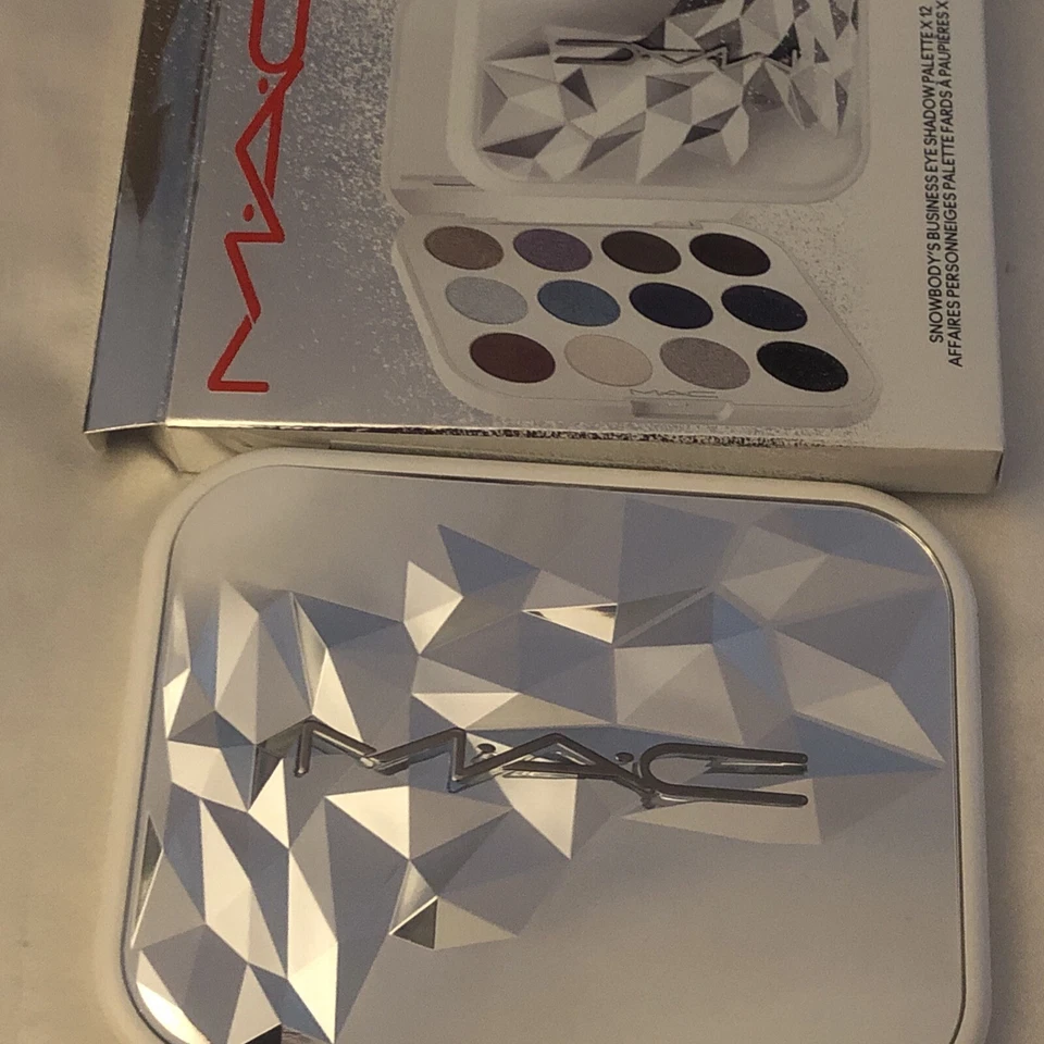 MAC Limited Edition Snowbody's Business Eye Shadow 12 Pan Palette Value