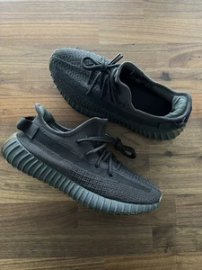 Size 8.5 Men’s/ 10 Women’s - adidas Yeezy Boost 350 V2 Cinder Reflective - Picture 1 of 8