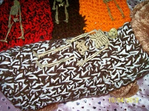 Halloween DIRT & BONES "POSABLE SKELETON" Sweater XS - Picture 1 of 1